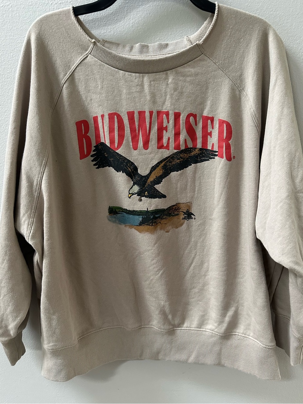 Budweiser Eagle Graphic Crewneck Sweatshirt Beige XL Vintage Inspired